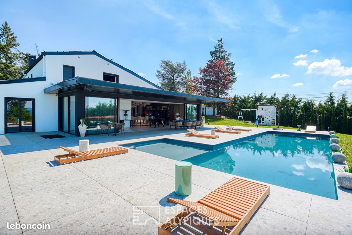Maison 10 pièces 438 m² · à Limonest · 438 m² · 2 490 000 €