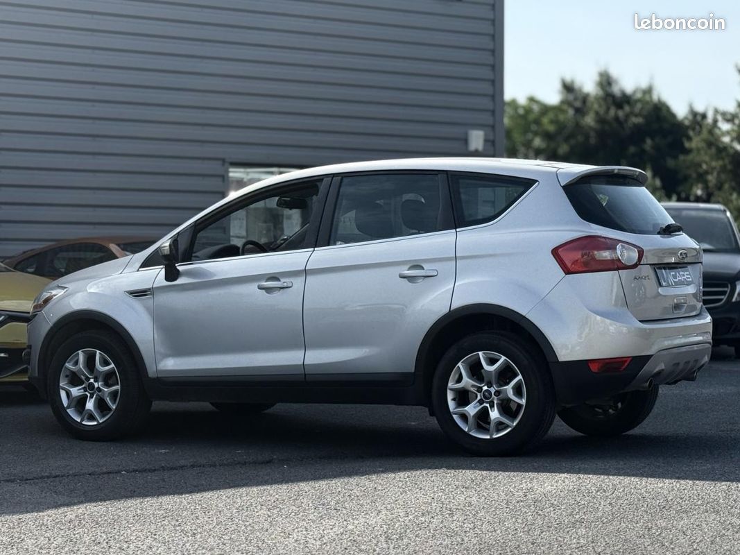 FORD KUGA 2.0 TDCi 140 4x2 Titanium (image 6)