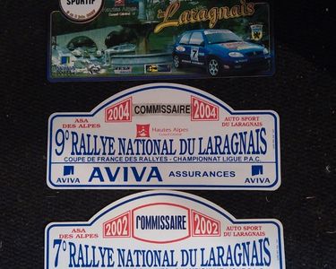Plaque De Rallye Ancienne - Rallye Du Roussillon 1983 - Objet De Collection Sports Automobiles