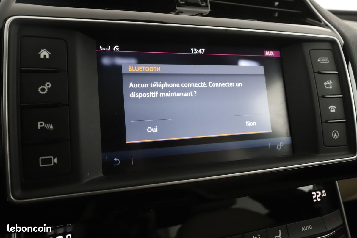 Jaguar XE 2.0d Prestige Auto 180 ch (image 18)