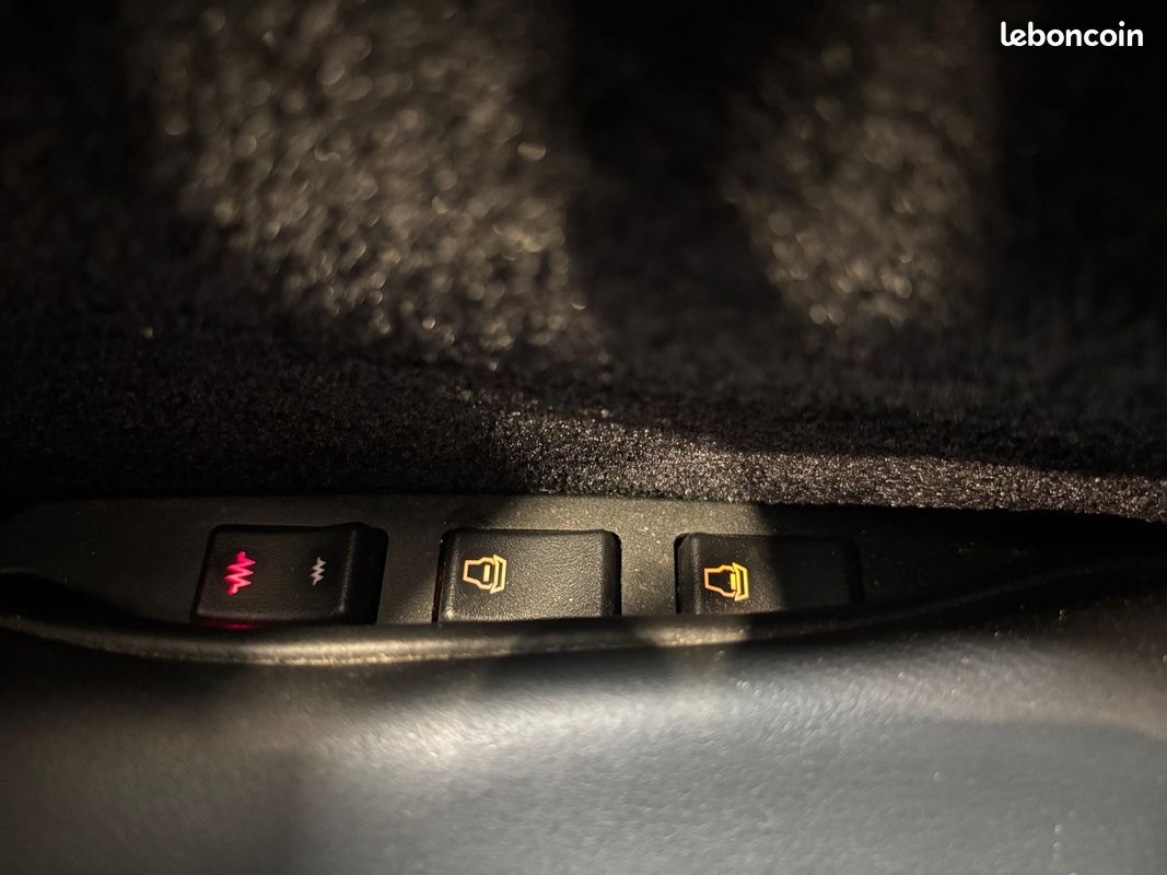 ASTON MARTIN V8 VANTAGE ROADSTER 390ch 24900 km - Expertise ASTON MARTIN Lyon (image 15)