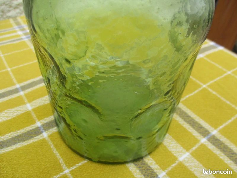 Vase Design en Verre Vert de 18,5 cm de Haut - Vintage (image 5)