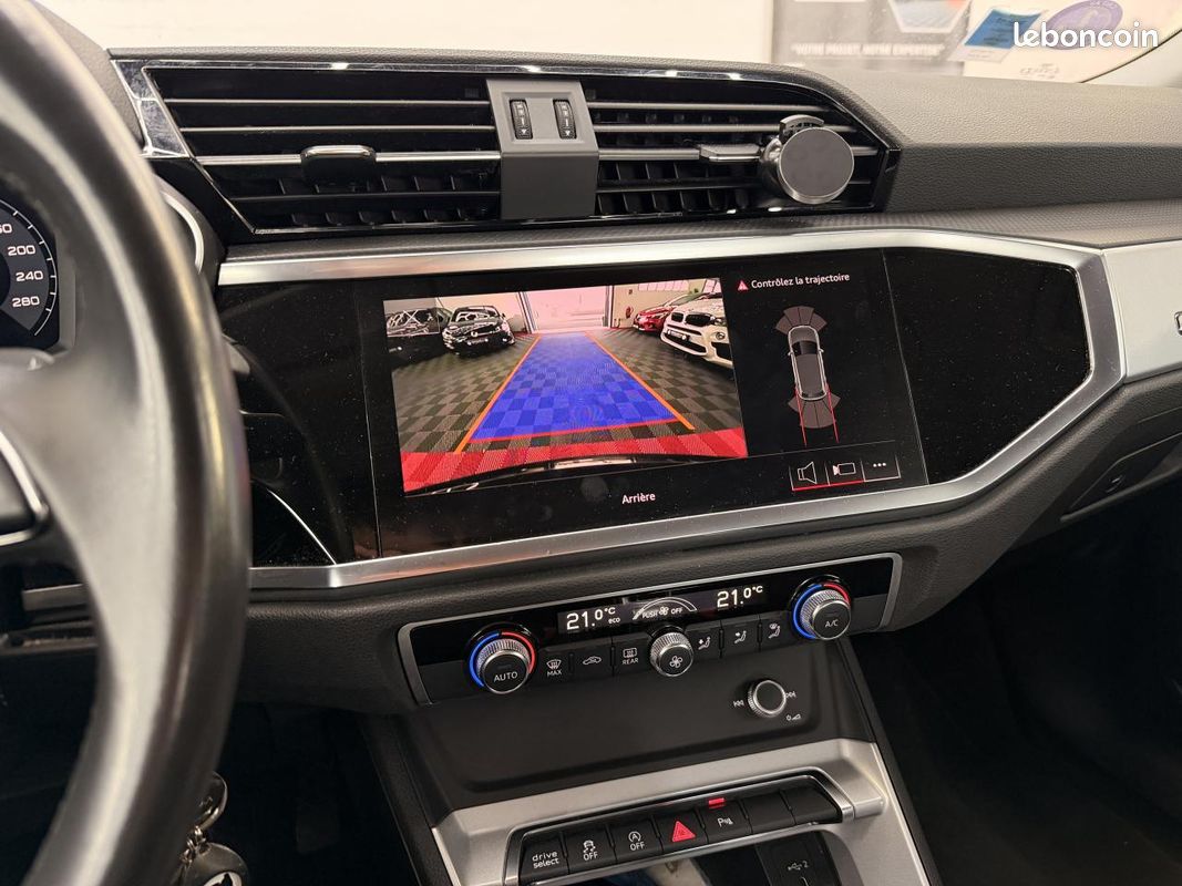 AUDI Q3 (315 euros/mois) Business Line 35 TFSI 150CV S-tronic CAMERA CARPLAY (image 17)