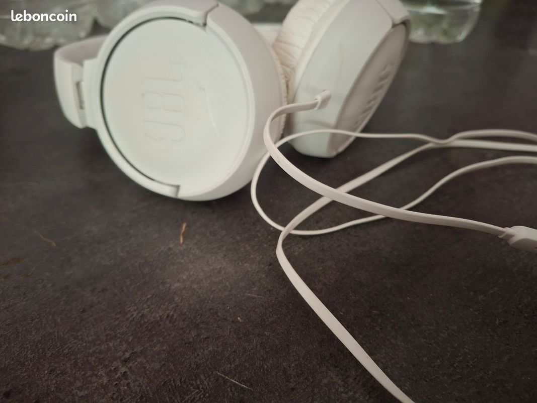 Lot Samsung occasion + recharge + casque JBL (image 5)
