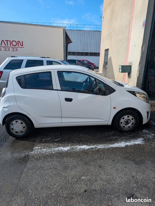 Chevrolet spark (image 2)