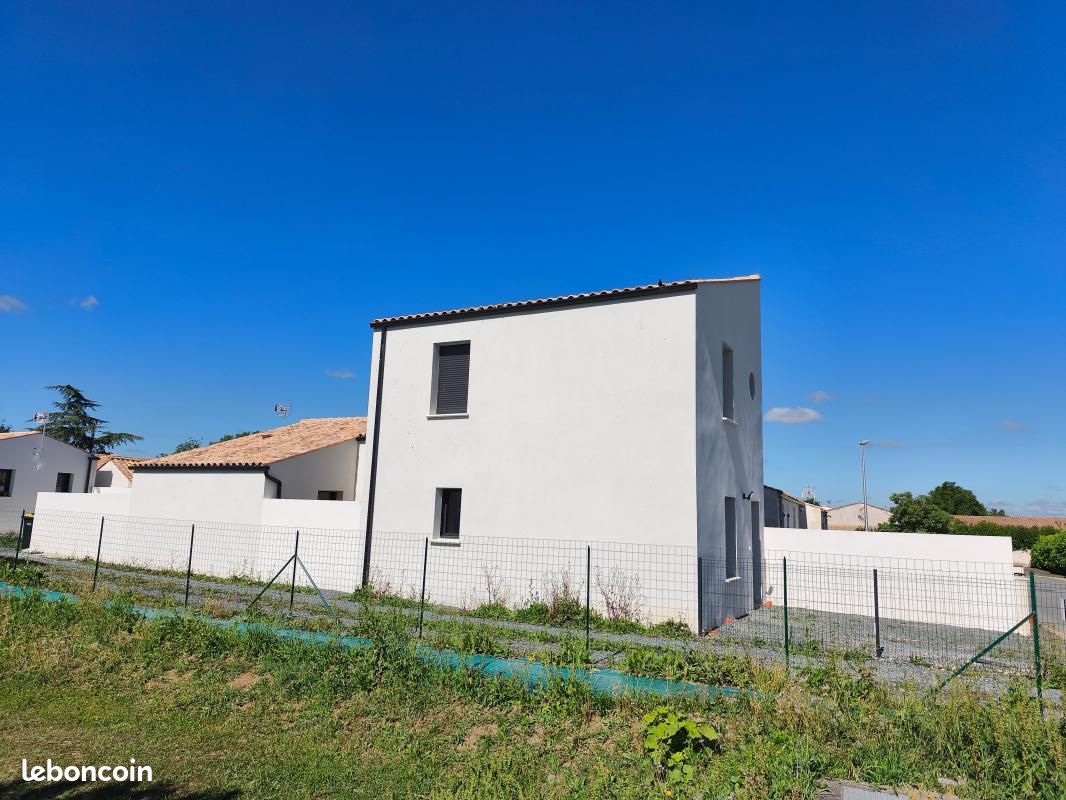 Maison 4 pièces 84 m² · à Saint-Sauveur-d'Aunis · 84 m² · 242 000 €