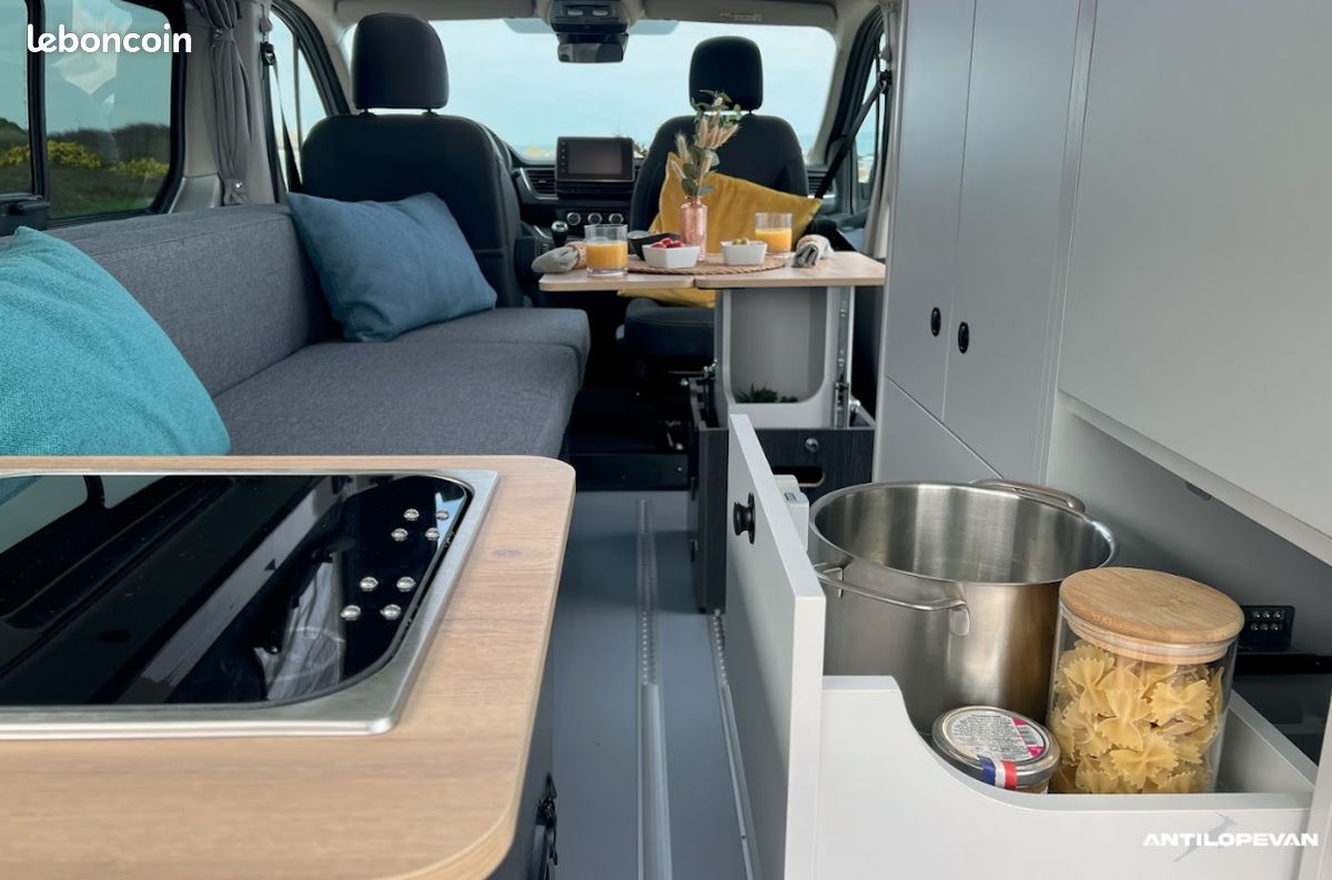 RENAULT Trafic ANTILOPE VAN AMENAGE FLEX PLUS DCI 150 EDC Voitures