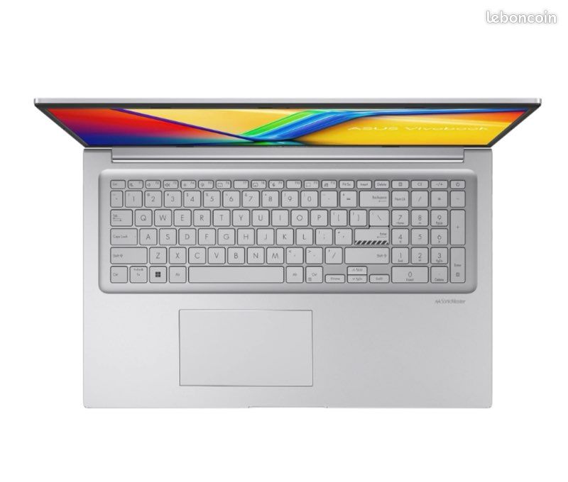 Asus VivoBook S17 F712JA: 1,8 gut | Angenehme Größe für den Schreibtisch