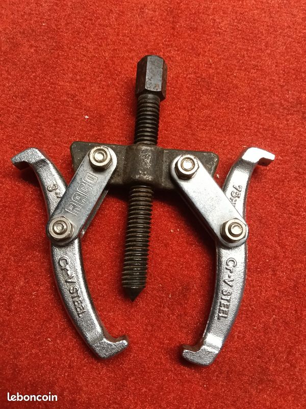 150MM Extracteur de Roulement 2 Griffes Arrache Forgeage Moyeu Pignon Engrenage 150MM Extracteur de Roulement 2 Griffes Arrache Forgeage Moyeu Pignon Engrenage