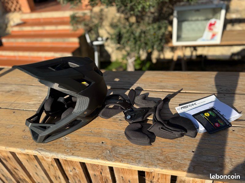 Casque fox (image 1)