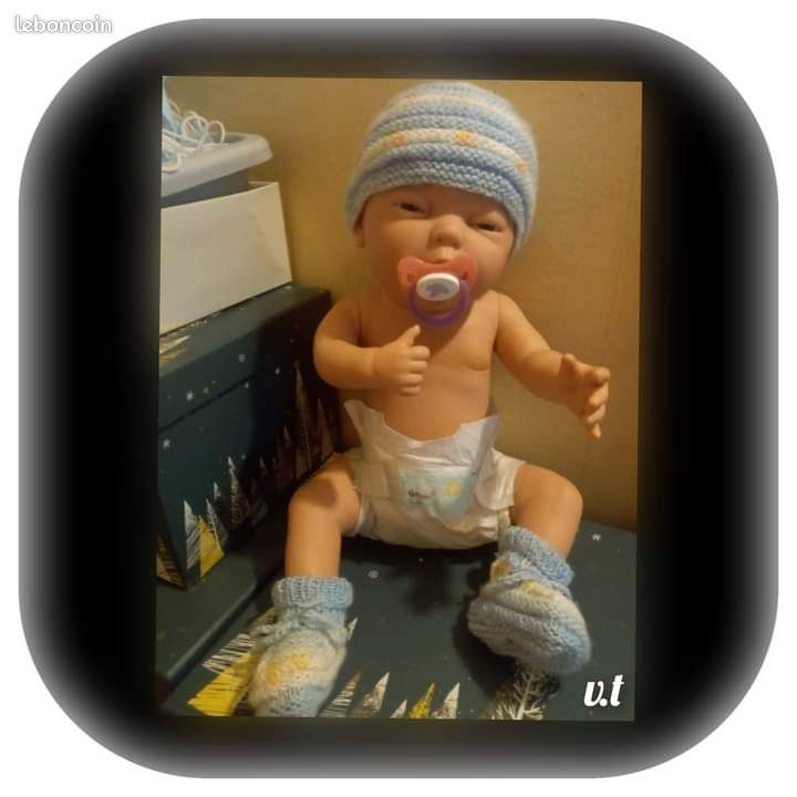 Ensemble bonnet et chaussons/fait main (image 1)