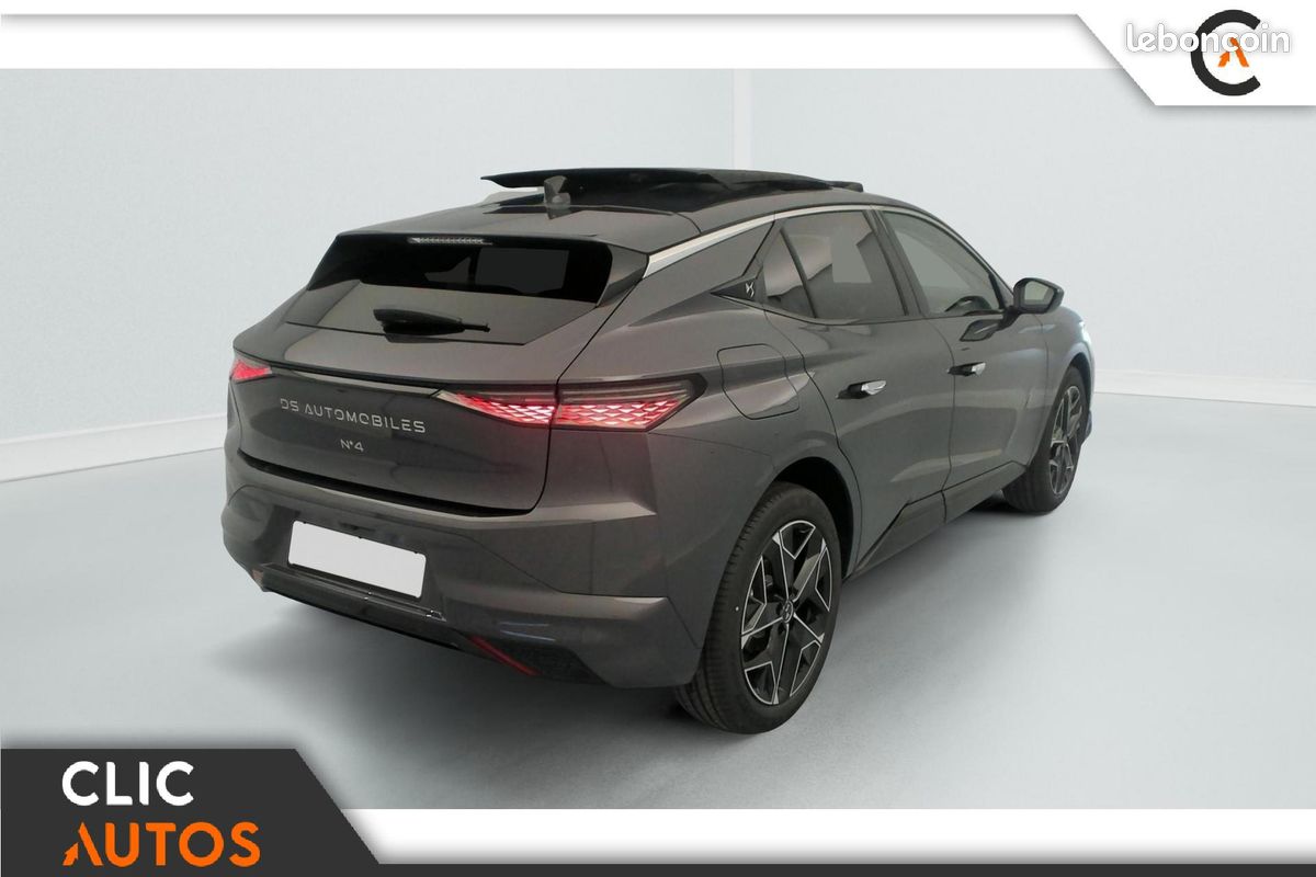 DS DS4 DS N°4 1.2i Hybride 145 BVR Etoile Alcantara (image 7)