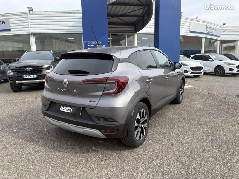 Renault Captur 1.6 E-Tech full hybrid 145ch Evolution (image 4)