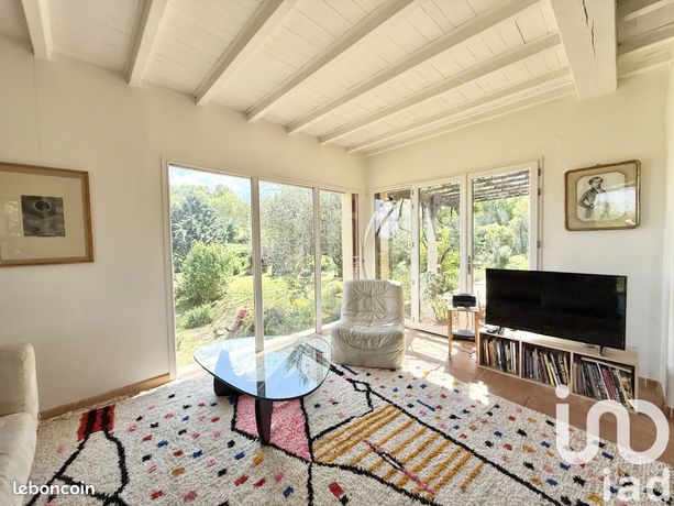 Propriété 7 pièces 205 m²