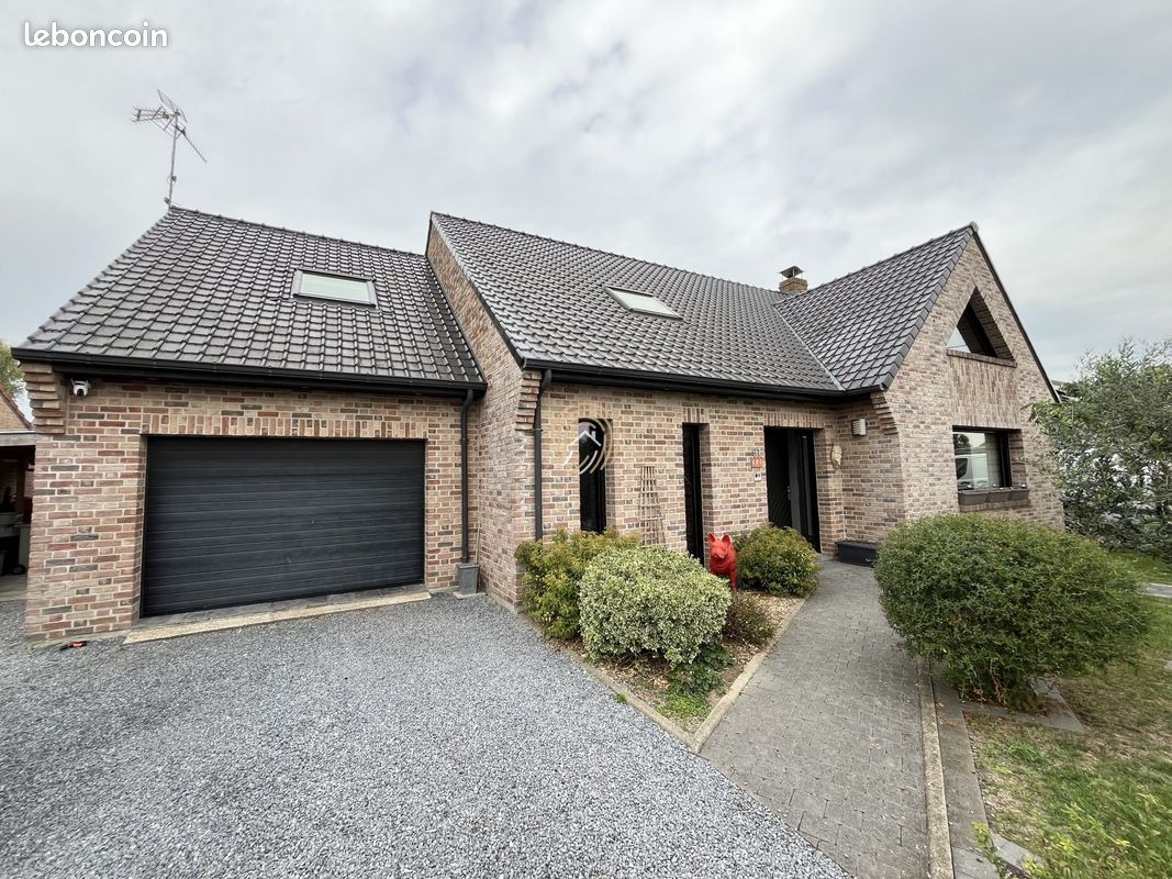 Maison 6 pièces 215 m² · à Wandignies-Hamage · 215 m² · 480 000 €