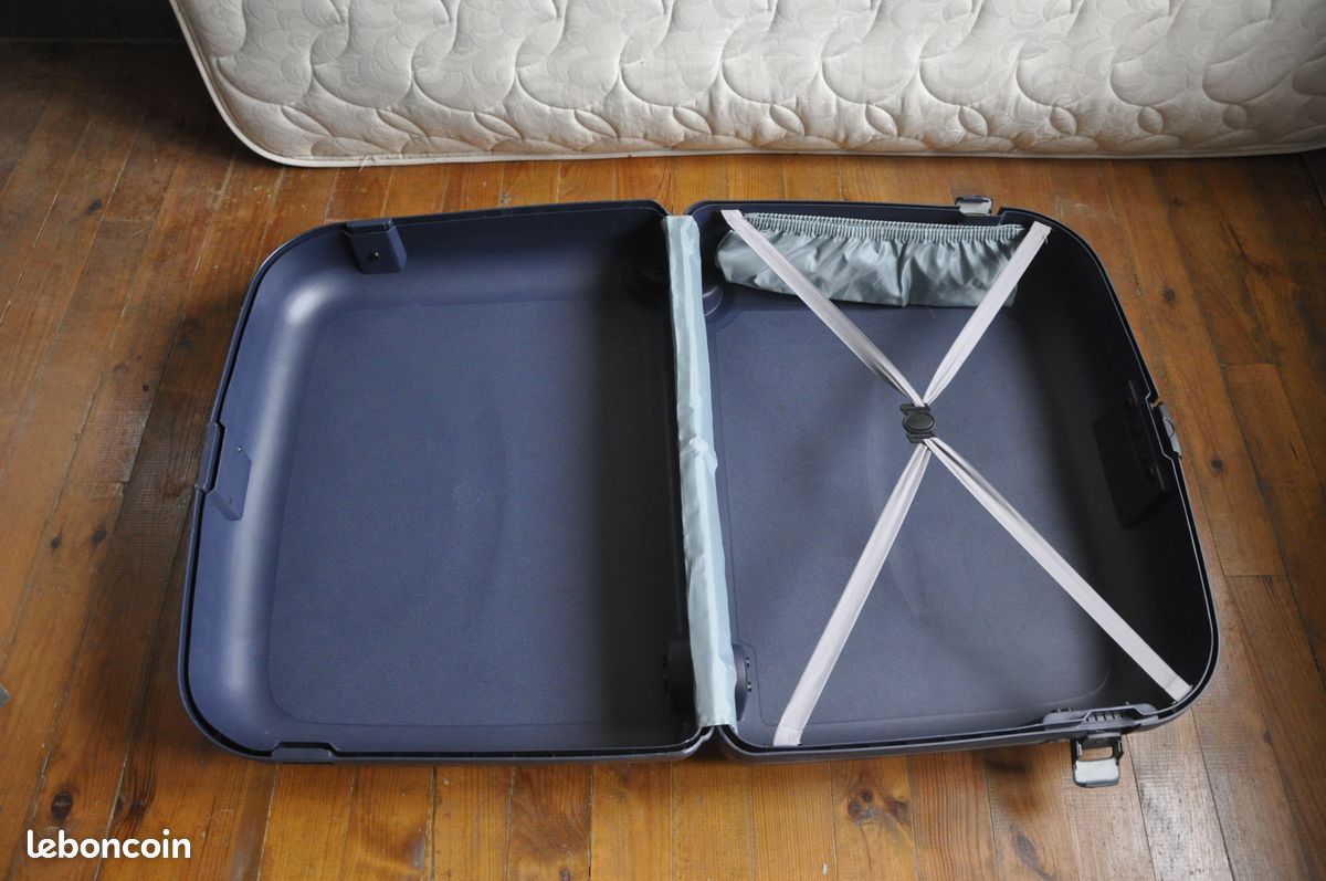 2 valises rigides à roulettes (image 1)