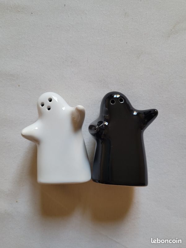 Ensemble De Salière Et Poivrière En Céramique Skull Boy & Ghost Boy