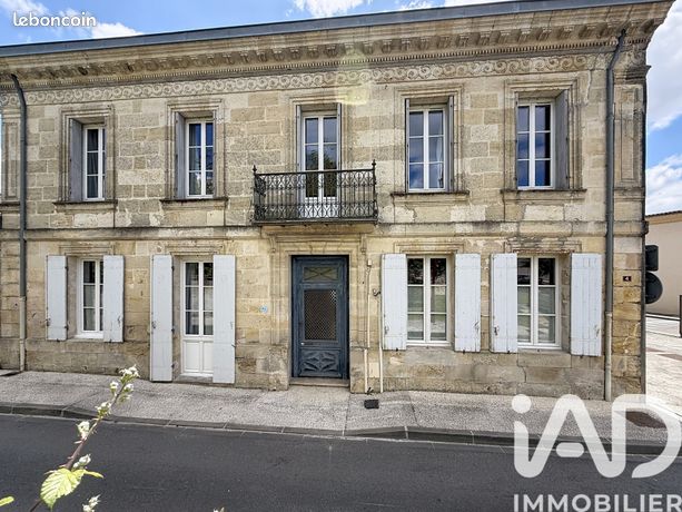 Maison 7 pièces 230 m²