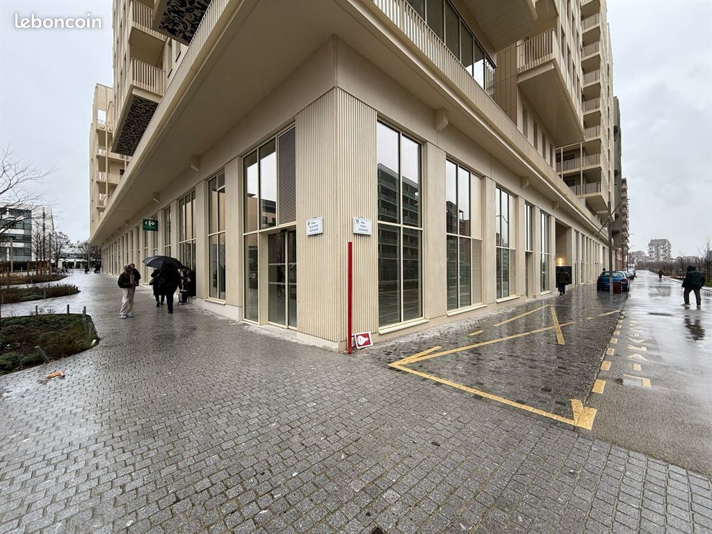 Boutique 199 m² ST OUEN SUR SEINE (image 1)