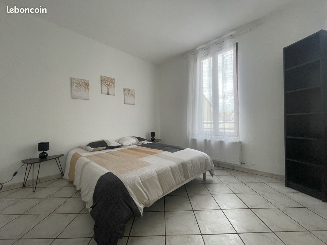 Maison a louer saint-denis - 7 pièce(s) - 142 m2 - Surfyn