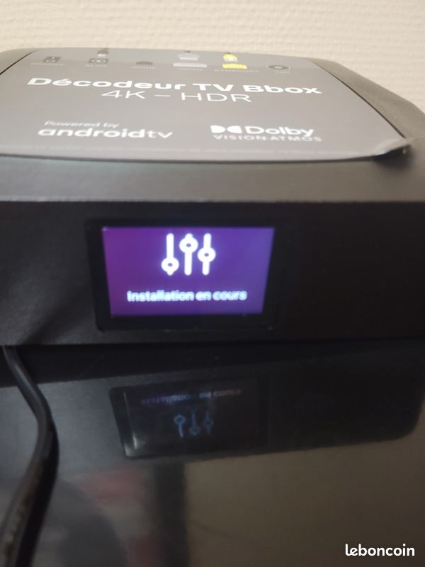Un décodeur Bbox TV Technicolor en ligne de mire