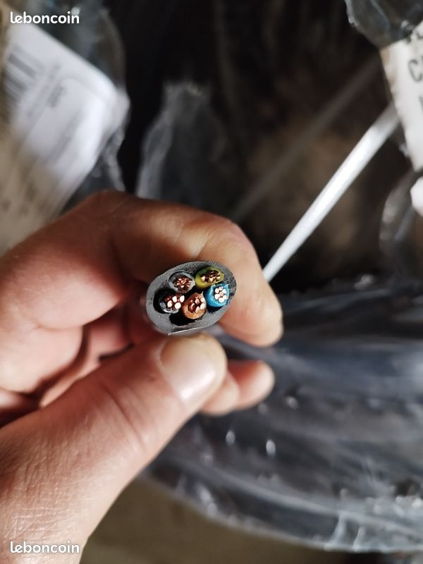 Bobine de 50 mètres câble rigide en 5G6mm² (image 5)