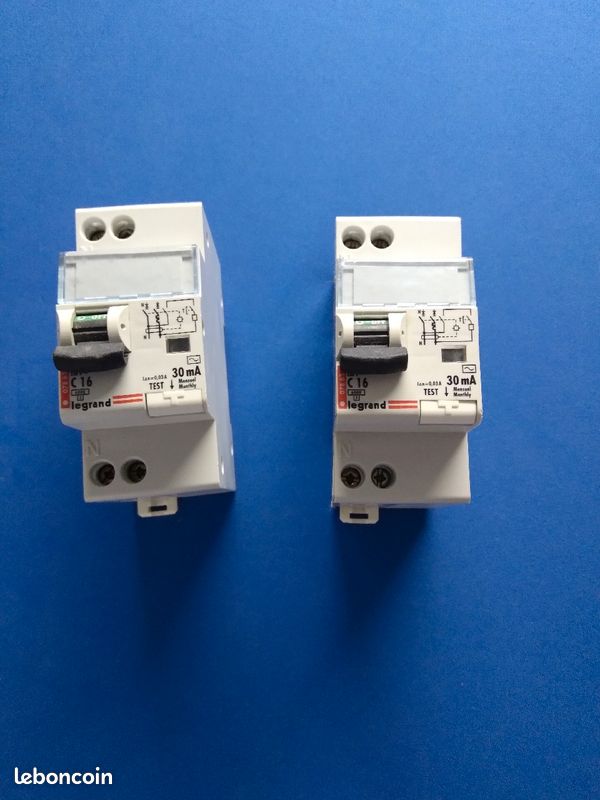 Legrand differentiel 30mA 10 (image 1)
