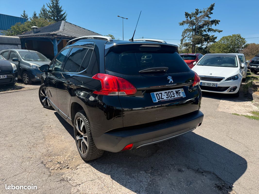 Peugeot 2008 1.6 BlueHdi 100 ch Nbrses Factures (image 4)