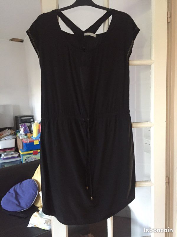 Robe noir (image 1)