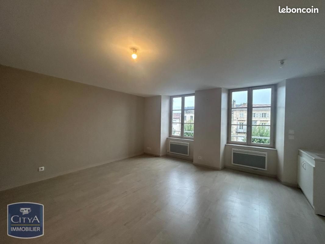 Appartement 3 pièces 48 m² · à Augé · 48 m² · 470 €