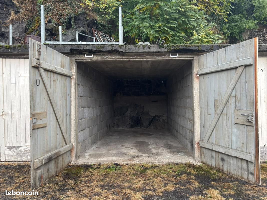 Parking 11 m² · à Chamalières · 11 m² · 65 €/mois