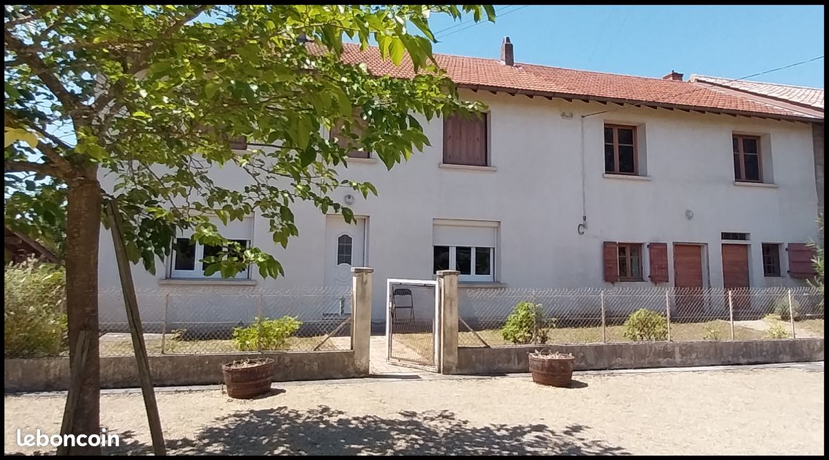 Maison 4 pièces 106 m² · à Boz · 106 m² · 750 €/mois