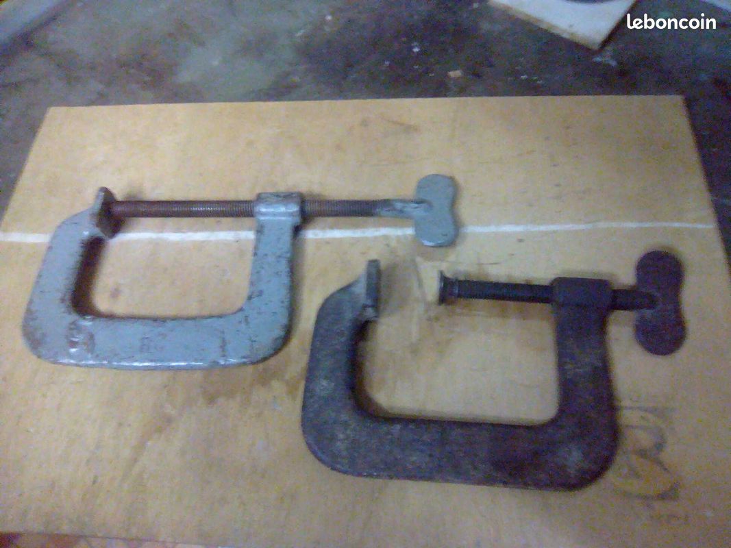 2 anciens serre-joints (image 1)