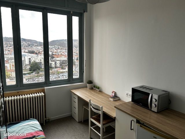 Appartement 1 pièce 13 m² · à Clermont-Ferrand · 13 m² · 350 €