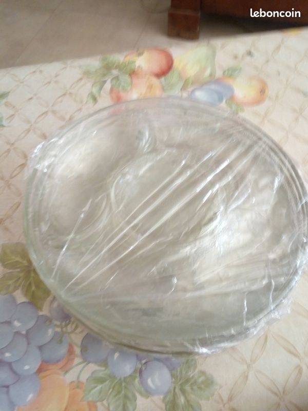 Six assiettes à bn artichaut tres bonnes états (image 1)