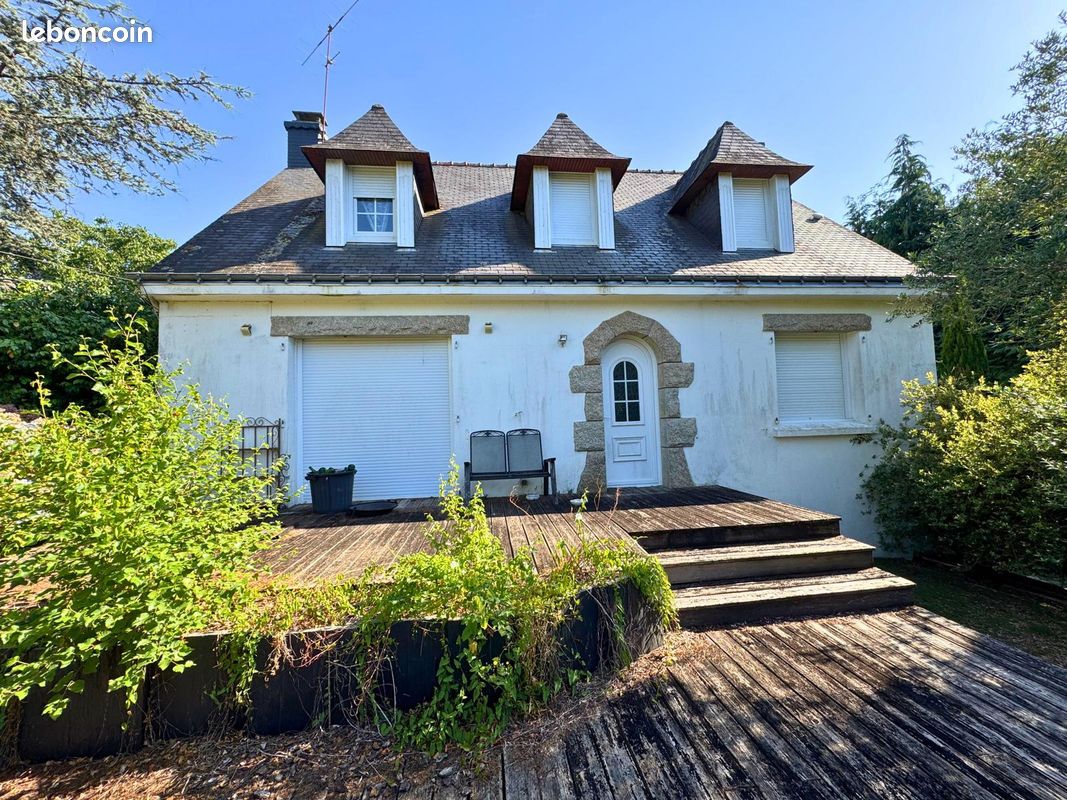 Maison 6 pièces 117 m² · à Le Sourn · 117 m² · 110 000 €