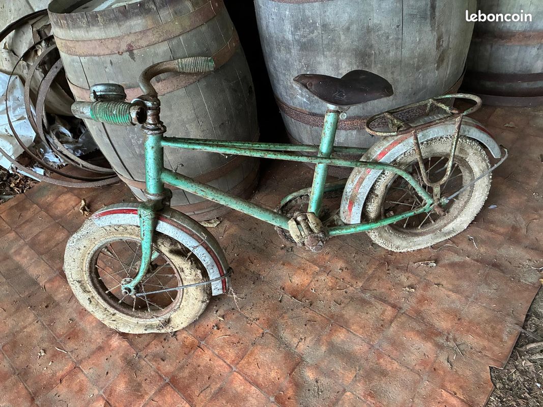 Vélo D'enfant Vintage En Fer – Pour Exposition Ou Restauration – Pièces Détachées