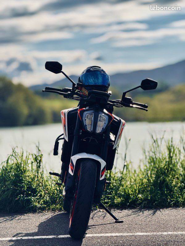 KTM 890 Duke R (image 3)
