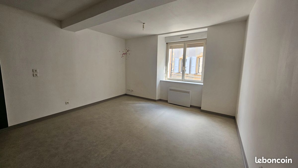 Appartement 3 pièces 48 m² · à Saint Geniez d'Olt Et d'Aubrac · 48 m² · 408 €
