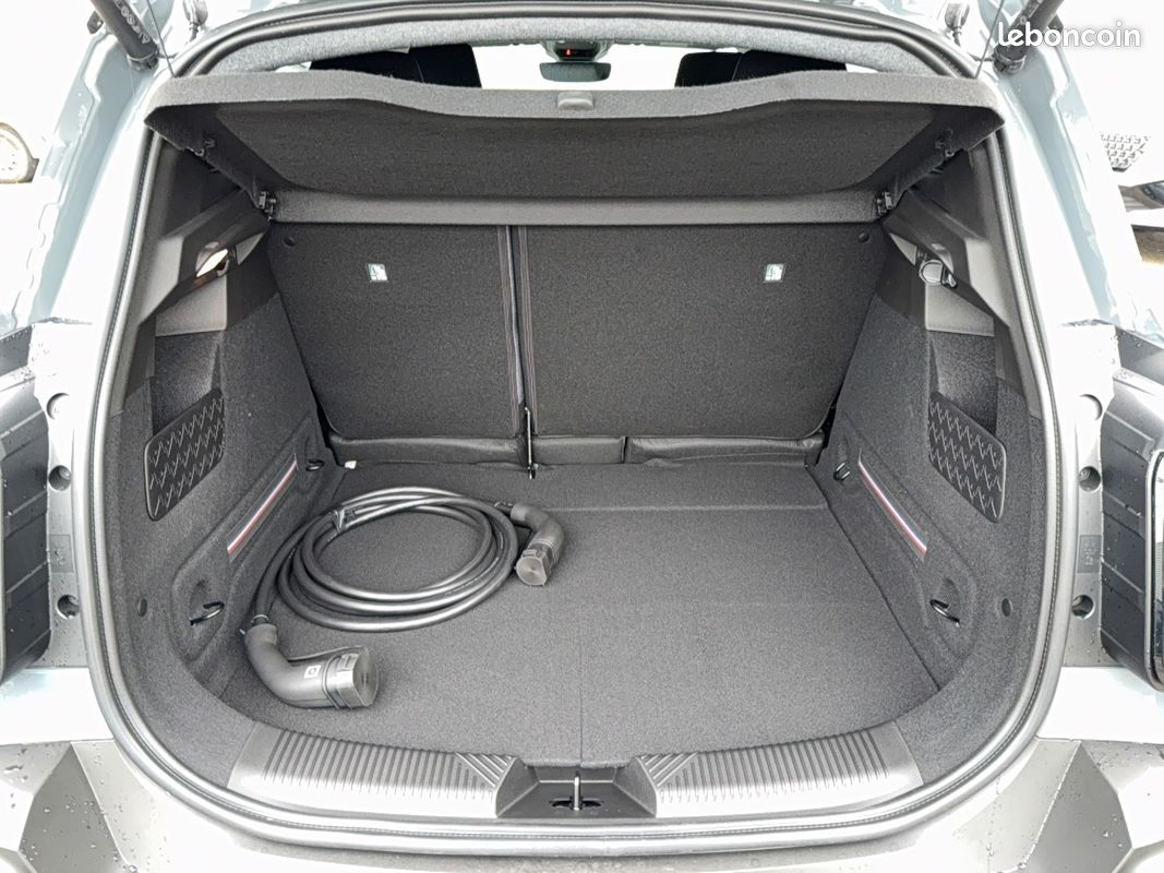RENAULT Renault 4 E-Tech Electrique 150 ch autonomie confort Techno (image 15)
