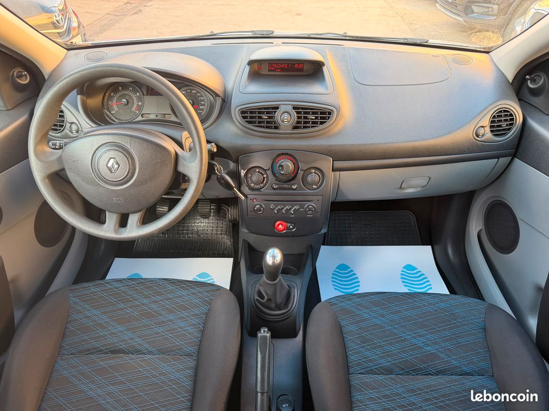Renault clio iii 1.2 16v 75 authentique 5p (image 6)