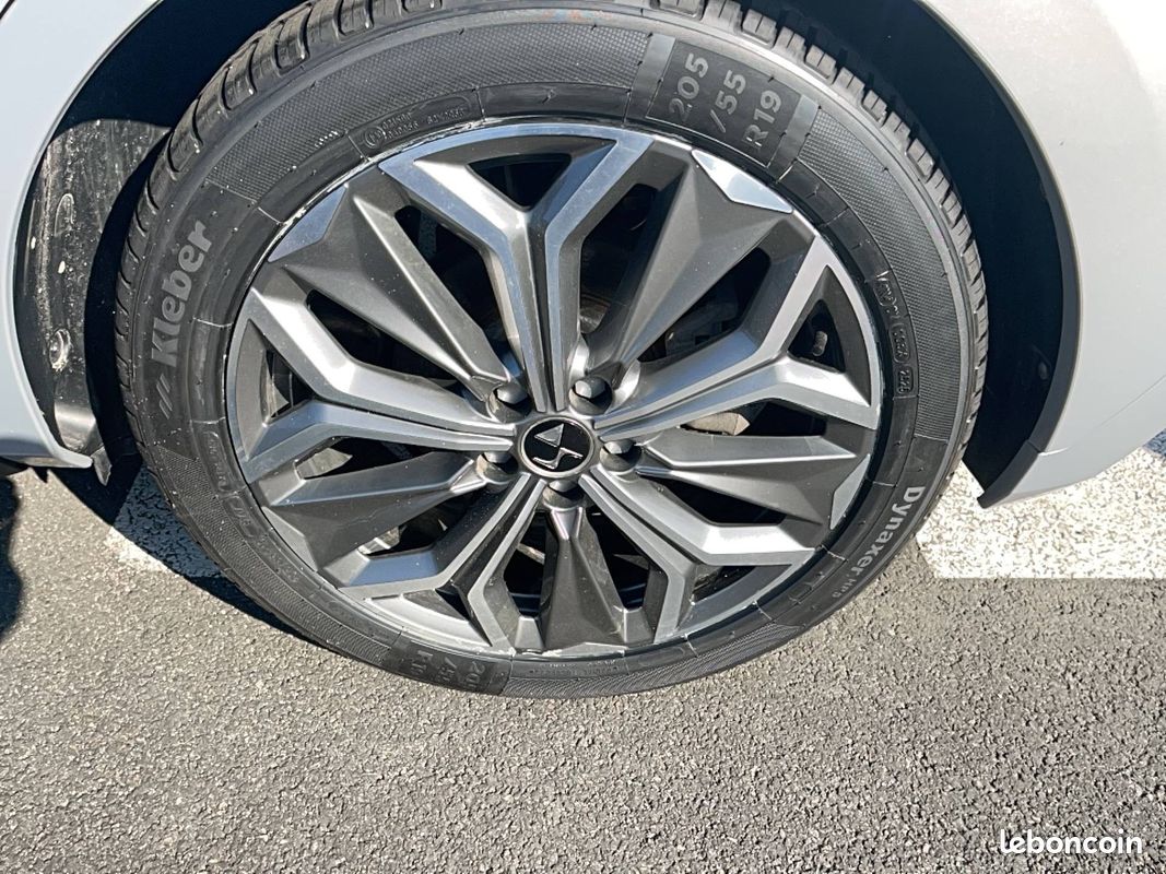 DS DS 4 Hybride E-Tense 225 EAT8 Trocadero (image 11)