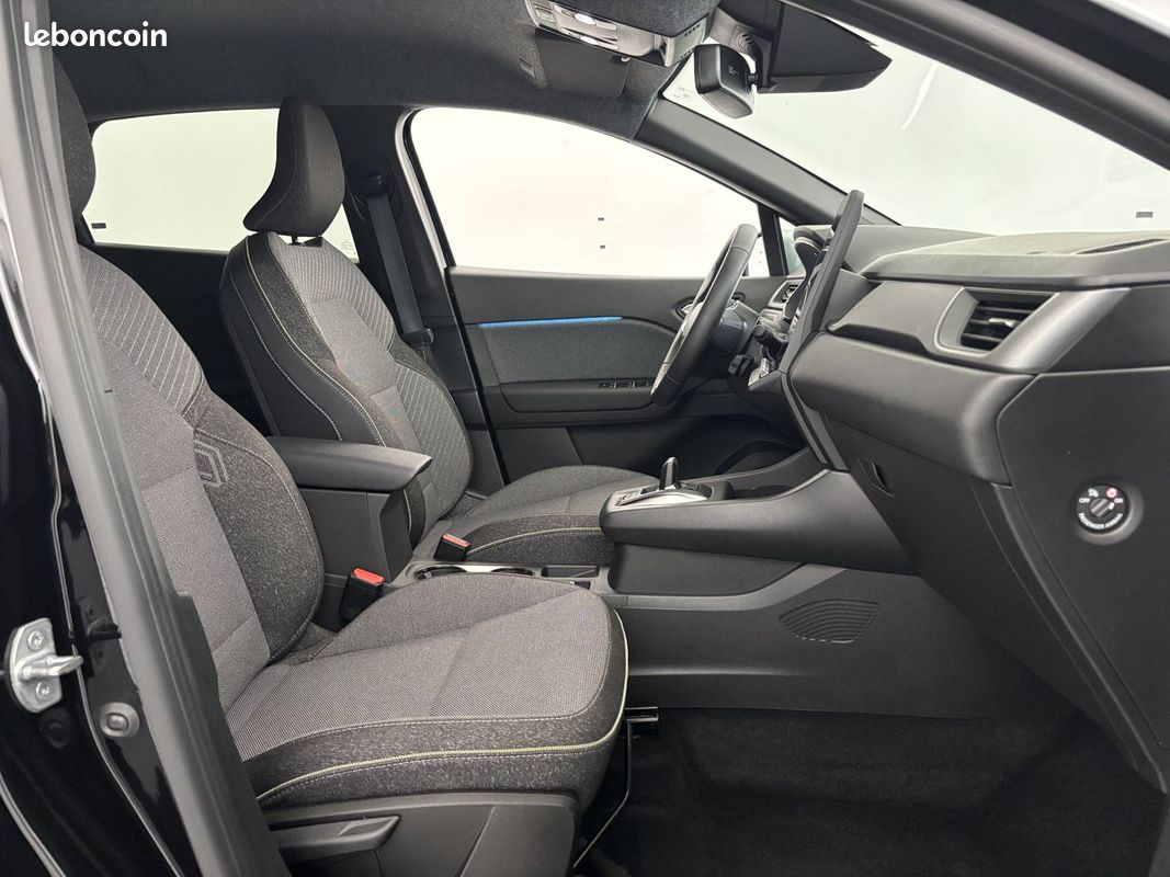 RENAULT Captur E-Tech full hybrid 160 ch Techno (image 14)