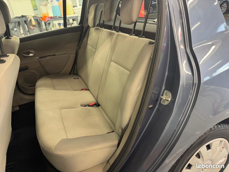 Renault CLIO III 1.5 DCI 85CH EXTRÊME CLAIRE QUICKSHIFT 5P ATOMATIQUE (image 12)