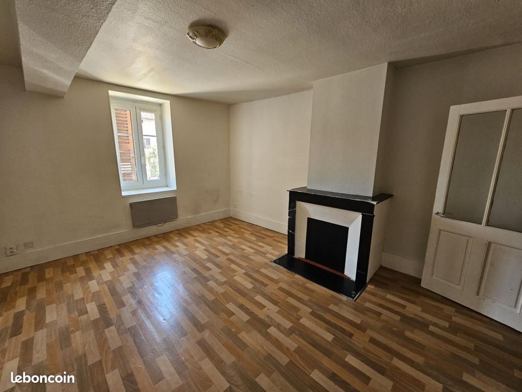 Appartement 4 pièces 66 m² · à Romenay · 66 m² · 455 €