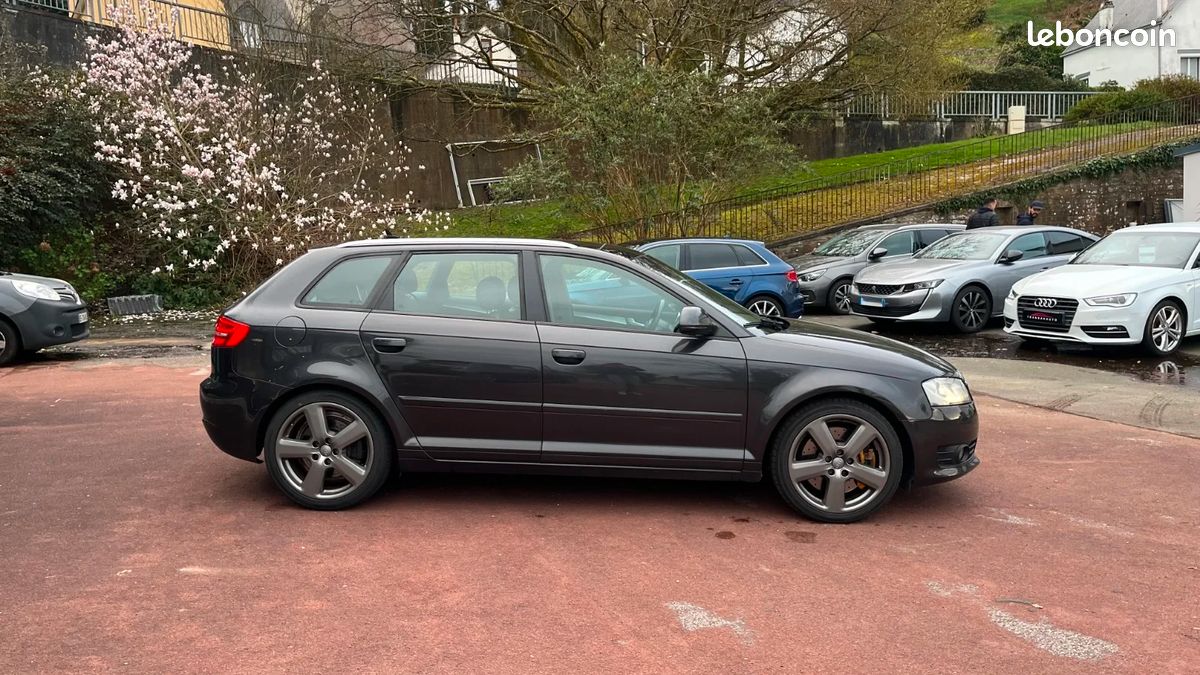 AUDI A3 SPORTBACK 3.2 V6 250 Quattro Ambition Luxe S tronic / TOIT OUVRANT / BOSE (image 4)