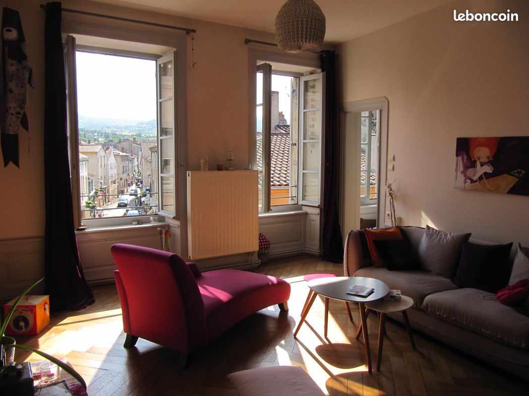 Appartement 3 pièces 90 m² · à Montbrison · 90 m² · 690 €