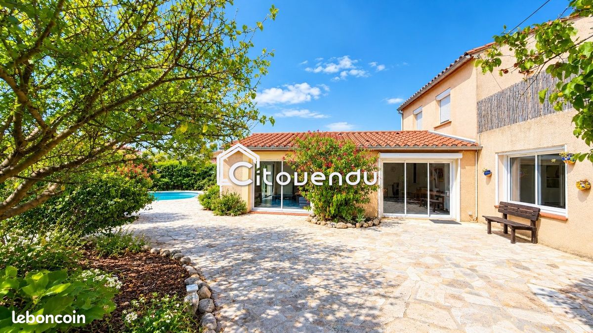 Maison 8 pièces 185 m² · à Montesquieu-des-Albères · 185 m² · 449 000 €