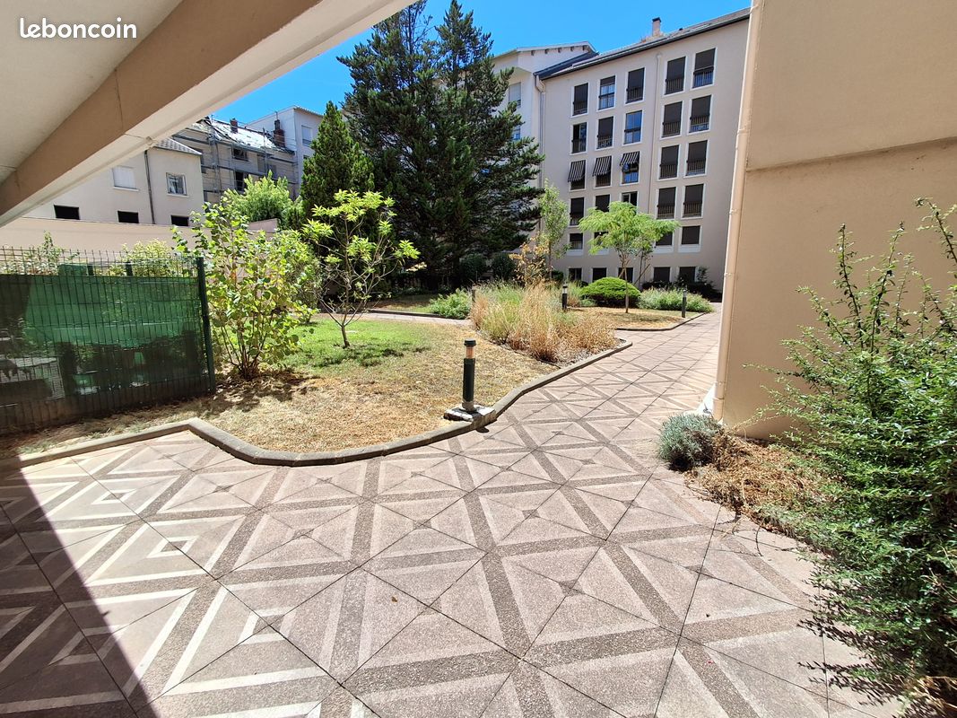 Appartement 3 pièces 80 m² · à Lyon · 80 m² · 1 290 €