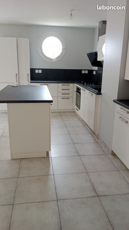 Appartement 3 pièces 66 m² · à Fontaine-lès-Dijon · 66 m² · 950 €